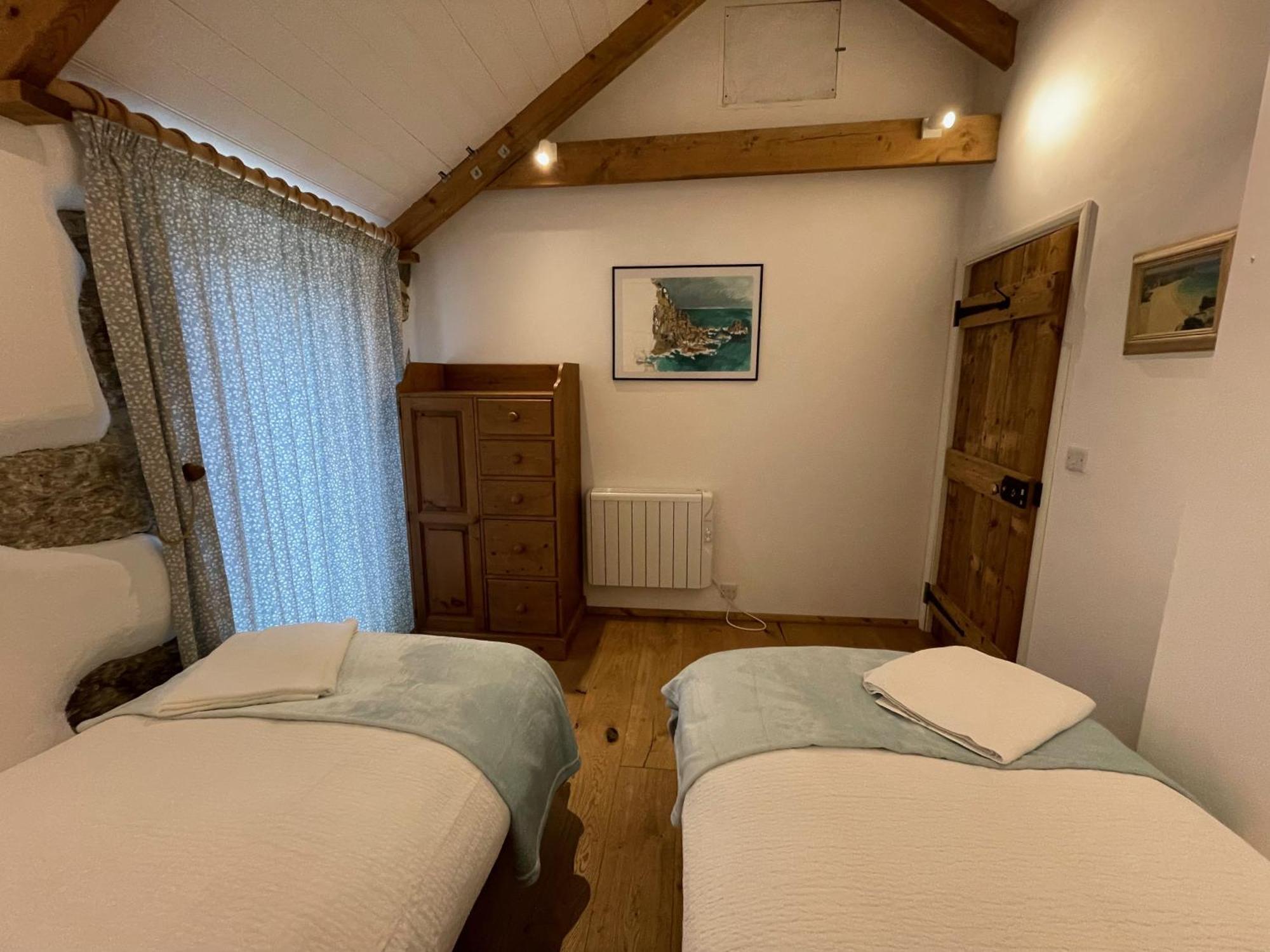 Ferienwohnung Trengothal Barn Porthcurno Exterior foto