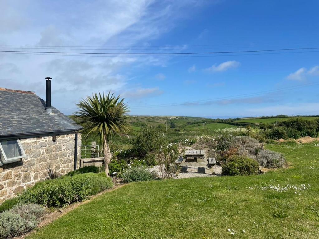 Ferienwohnung Trengothal Barn Porthcurno Exterior foto