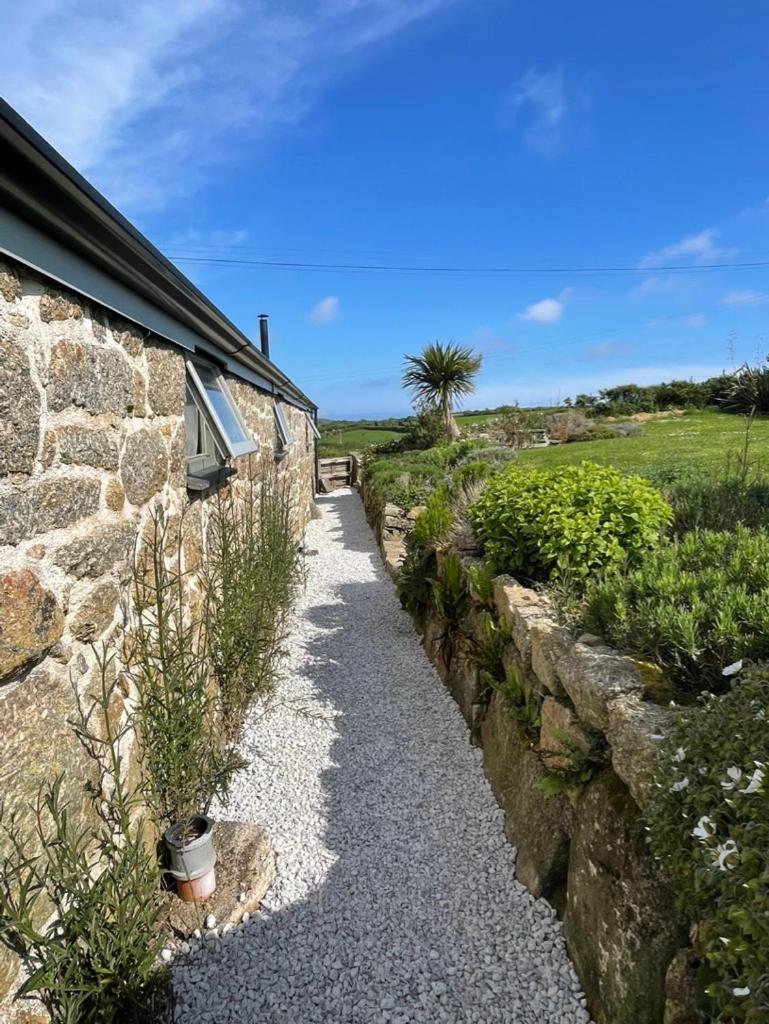 Ferienwohnung Trengothal Barn Porthcurno Exterior foto