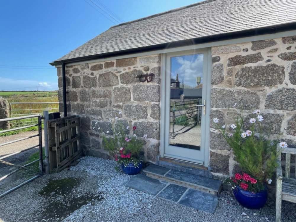 Ferienwohnung Trengothal Barn Porthcurno Exterior foto
